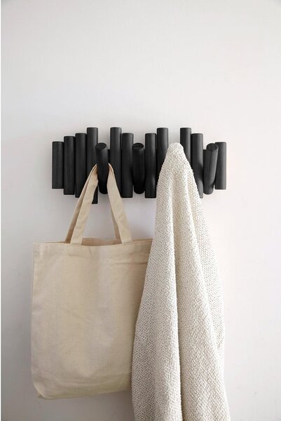 Czarny wieszak ścienny z drewna sosnowego Picket – Umbra