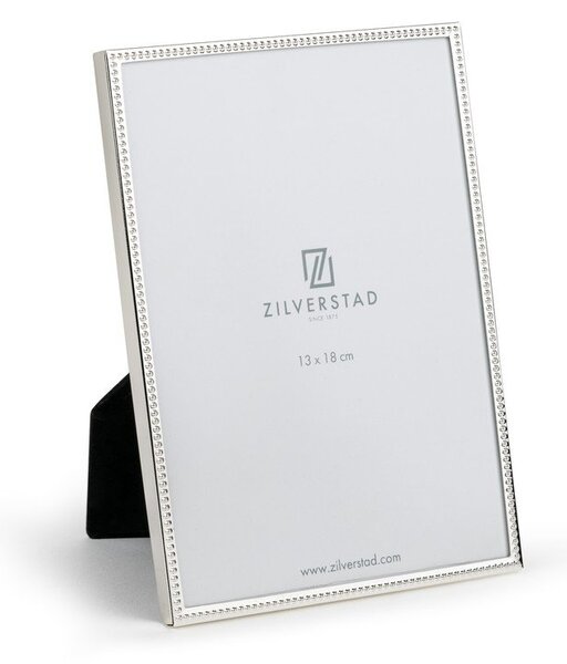 Metalowa ramka stojąca w kolorze srebra z połyskiem 14x19 cm Sweet Memory Pearl – Zilverstad