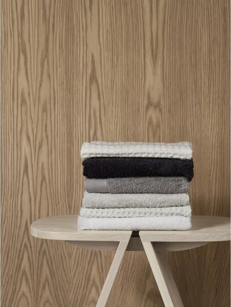 Szare ręczniki z bawełny organicznej frotte zestaw 2 szt. 30x50 cm Riva – Blomus