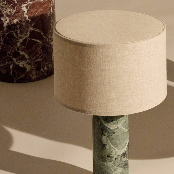 GUBI Lampa stołowa Gravity Small, możliwość ściemniania, zielony, salon / jadalnia, kamień, design