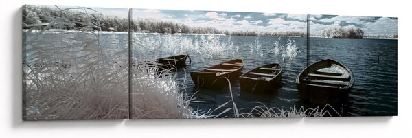 Obraz - Drewniane łodzie na jeziorze (170x50 cm)