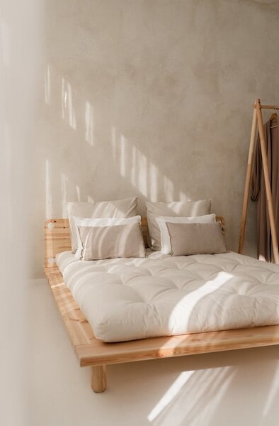 Łóżko dwuosobowe z drewna sosnowego ze stelażem 180x200 cm Peek – Karup Design
