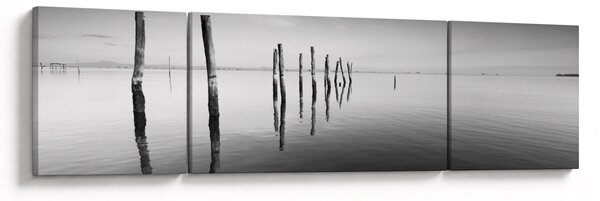 Obraz czarno - białej powierzchni wody (170x50 cm)