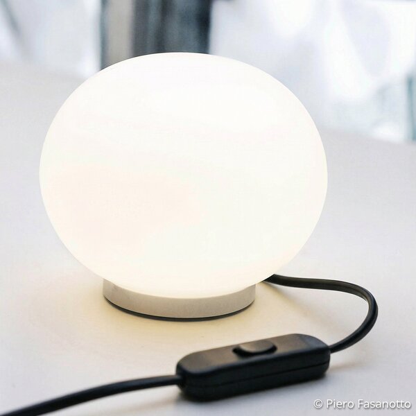 Lampa Stołowa FLOS, GLO-BALL, ściemnialny, biały, salon, szkło, design