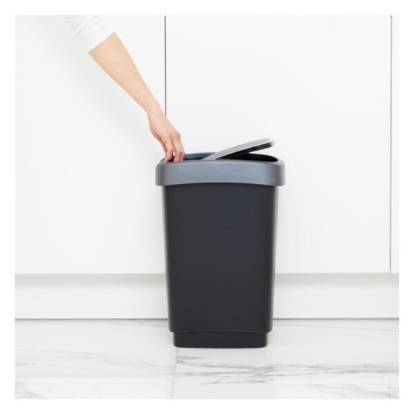 Srebrno-czarny kosz na śmieci z plastiku z recyklingu 10 l Twist – Rotho