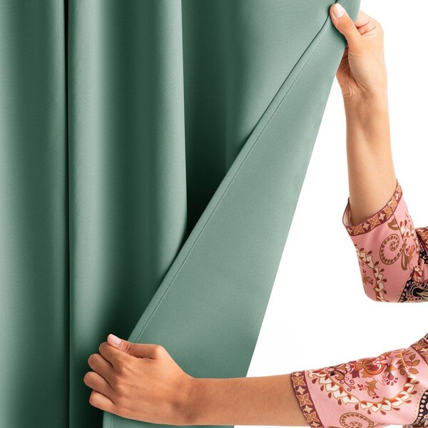 Jasnozielona zasłona częściowo zaciemniająca (dimout) 140x245 cm Kierra – Restilo