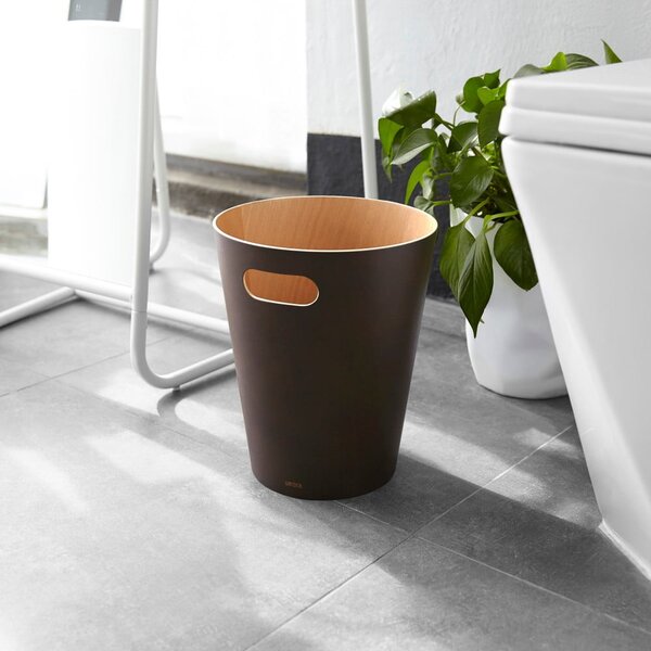 Brązowy biurowy kosz na śmieci 7,5 l Woodrow – Umbra