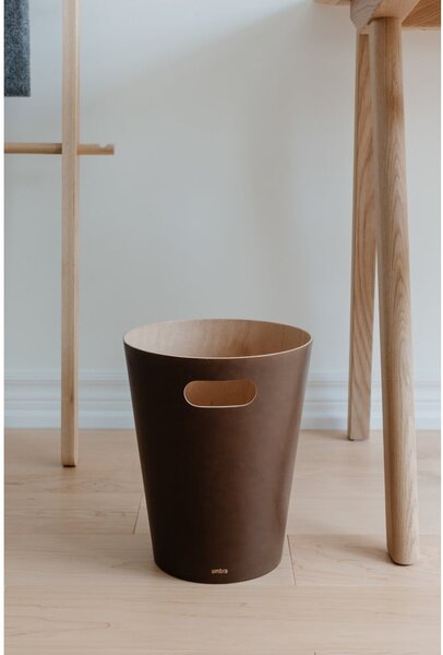 Brązowy biurowy kosz na śmieci 7,5 l Woodrow – Umbra