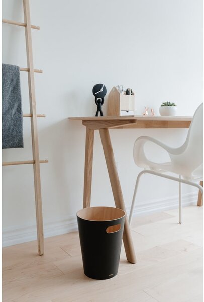 Czarny biurowy kosz na śmieci 7,5 l Woodrow – Umbra