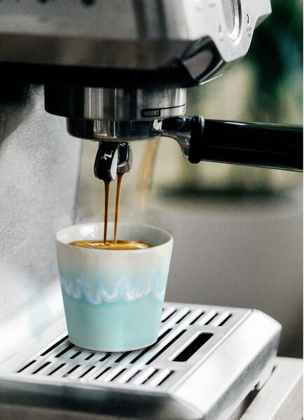 Jasnoniebieski kamionkowy kubek do espresso Costa Nova, 210 ml
