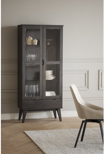 Brązowa witryna w dekorze dębu 82x185 cm Filippa – Rowico