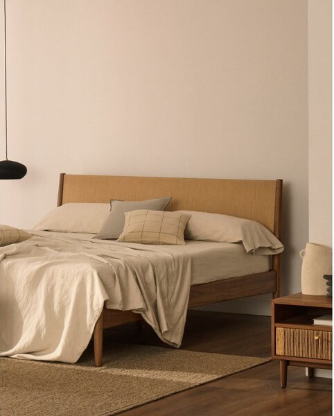 Ciemnobrązowe łóżko dwuosobowe ze stelażem 160x200 cm Elan – Kave Home