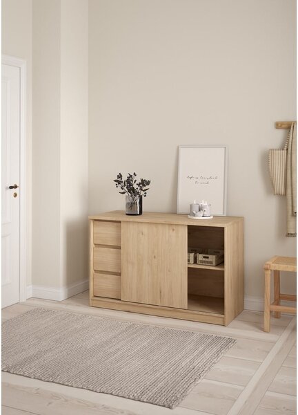 Komoda w dekorze dębu z drzwiami przesuwnymi w naturalnym kolorze 119x76x50 cm Naia – Tvilum