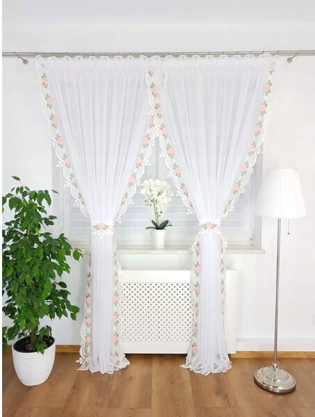 Elegancka Firana z Woalu z GipiurÄ - Klasyczna, Stylowa, i Funkcjonalna!