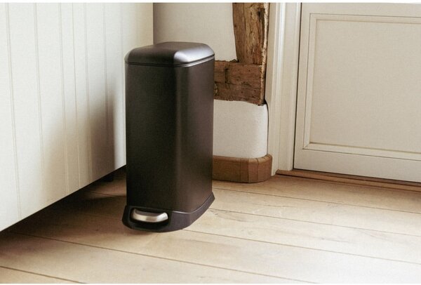 Stalowy kosz na śmieci z pedałem w kolorze matowej czerni 12 l Design – Wenko