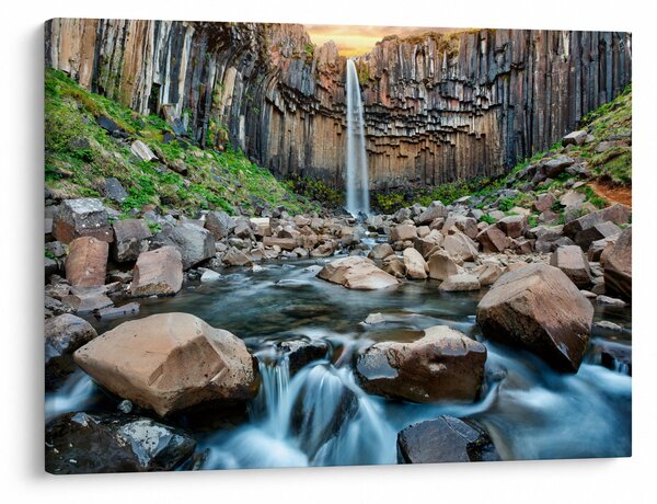 Obraz - Wodospad Svartifoss, Islandia (70x50 cm)