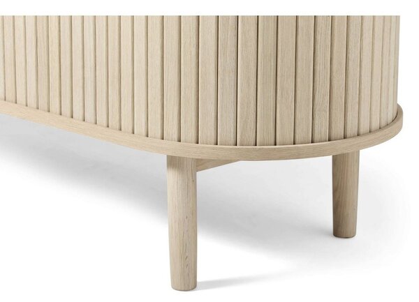 Komoda w dekorze dębu z drzwiami przesuwnymi w naturalnym kolorze 140x76x45 cm Meta – Unique Furniture