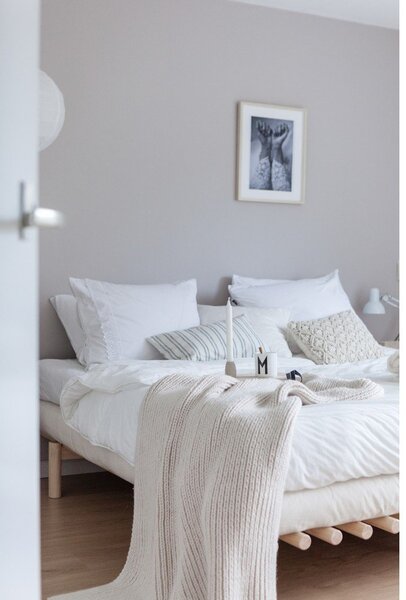 Łóżko dwuosobowe z drewna sosnowego ze stelażem 140x200 cm Pace – Karup Design