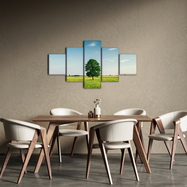Obraz drzewa na środku łąki (125x70 cm)