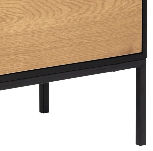 Czarno-naturalna niska komoda w dekorze dębu 120x82 cm Seaford – Actona