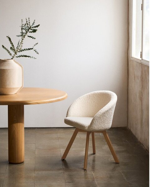 Kremowy tapicerowany fotel jadalniany Marvin – Kave Home