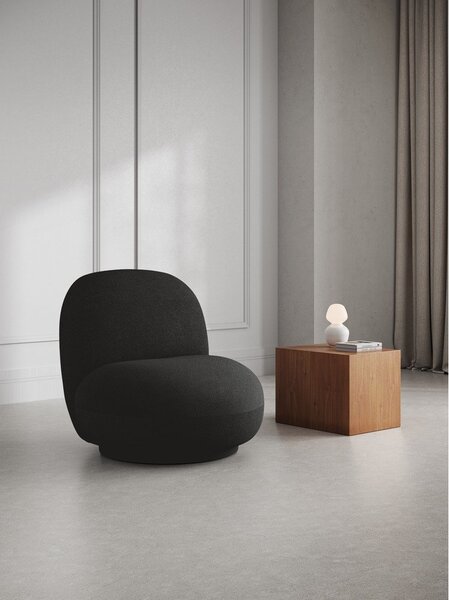 Czarny fotel z materiału bouclé Chuck – Micadoni Home