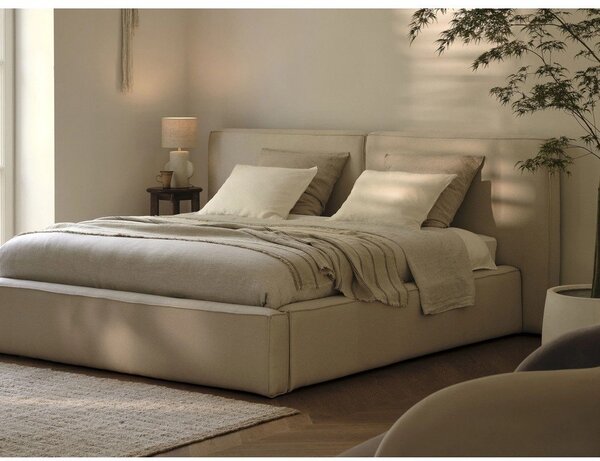 Beżowe tapicerowane łóżko dwuosobowe ze schowkiem i stelażem 160x200 cm Arendal – Cosmopolitan Design