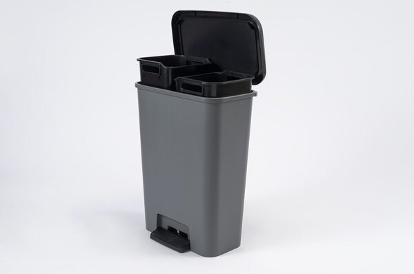 Plastikowy kosz na śmieci segregowane na pedał 23+23 l Compatta – Curver