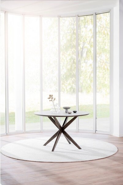 Okrągły stół z blatem w dekorze dębu 120x120 cm Calverton – Rowico