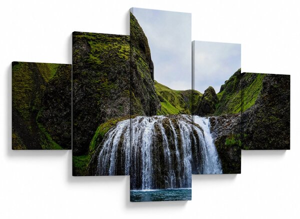 Obraz klifu z wodospadem (125x70 cm)