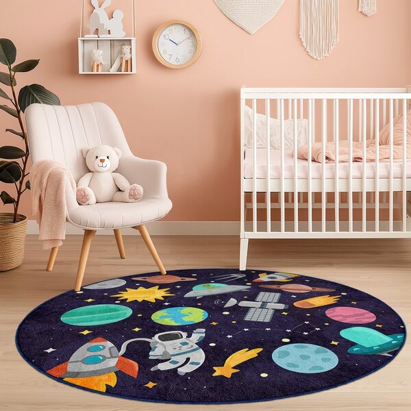 Ciemnoniebieski dziecięcy dywan do zabawy odpowiedni do prania ø150 cm Into The Space – Mila Home
