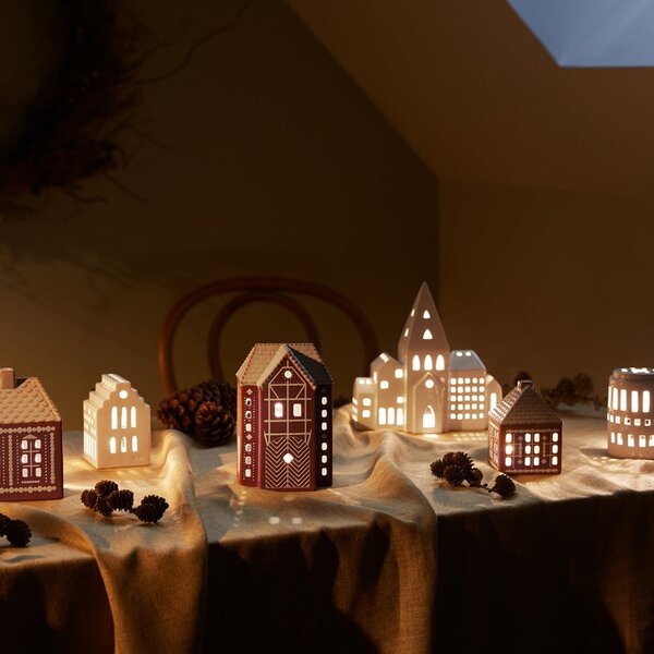 Ceramiczny świecznik na świeczkę typu tealight Gingerbread Lighthouse – Kähler Design