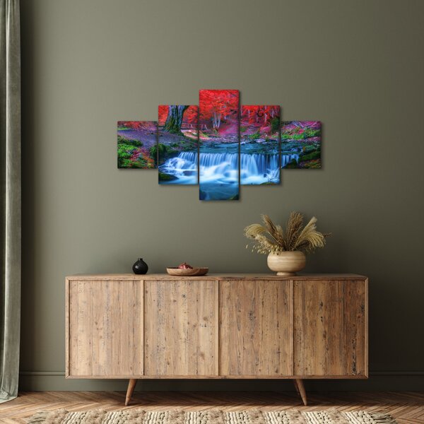 Obraz wodospadu w czerwonym lesie (125x70 cm)