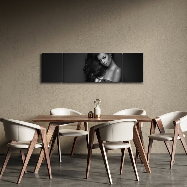 Obraz - Czarno - biały portret uwodzicielskiej kobiety (170x50 cm)