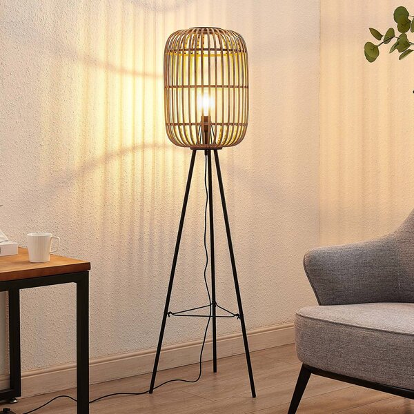 Lampa stojąca Canyana Lindby, jasne drewno, salon / jadalnia, drewno, dworkowy / rustykalny