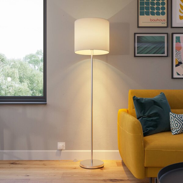 Lampa stojąca Everly Lindby, biały / opal, salon / jadalnia, tkanina / materiał / jedwab, nowoczesny