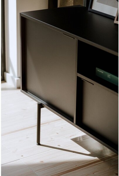Czarna szafka pod TV 180x79x50 cm Bau – noo.ma