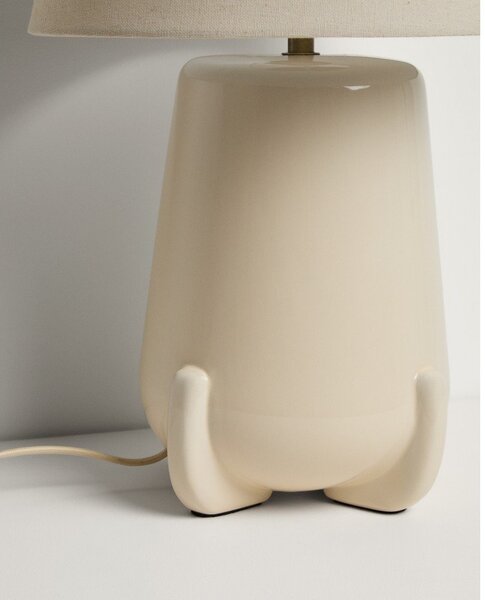 Beżowa/w kolorze kości słoniowej lampa stołowa ceramiczna (wysokość 45,5 cm) Odra – Kave Home