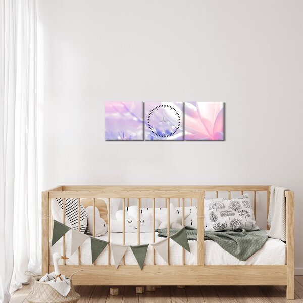 Obraz - Motyl lecący do kwiatu (z zegarem) (90x30 cm)