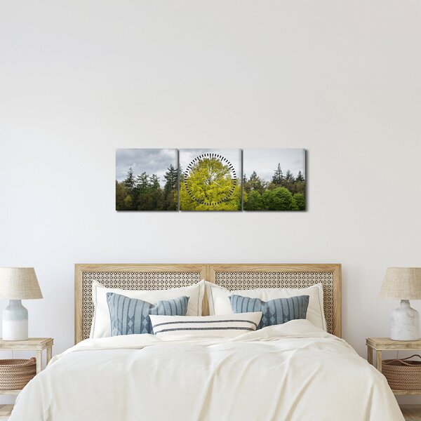 Obraz zielonego drzewa na środku pola (z zegarem) (90x30 cm)