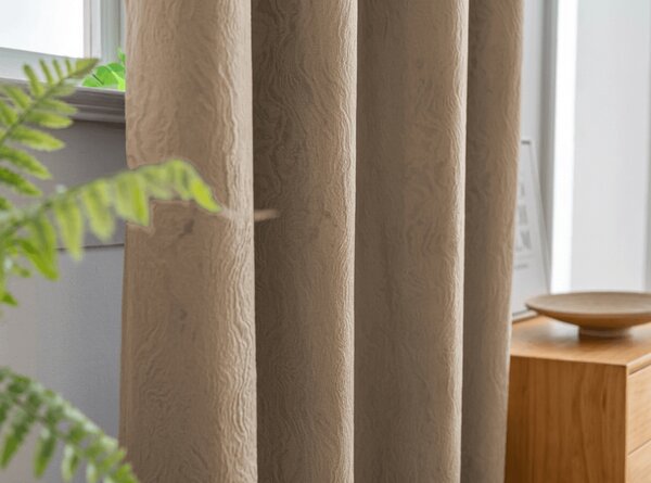 Zaciemniająca zasłona DUNES VELVET 140x250 cm, beżowo-brązowa Zawieszanie: Metalowe pierścienie