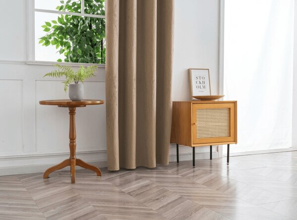 Zaciemniająca zasłona DUNES VELVET 140x250 cm, beżowo-brązowa Zawieszanie: Metalowe pierścienie