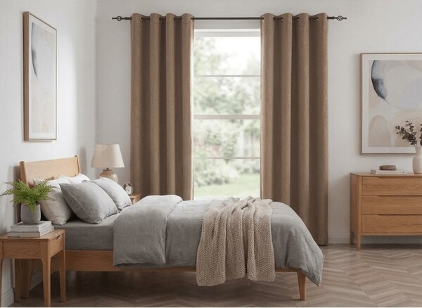 Zaciemniająca zasłona DUNES VELVET 140x250 cm, beżowo-brązowa Zawieszanie: Metalowe pierścienie