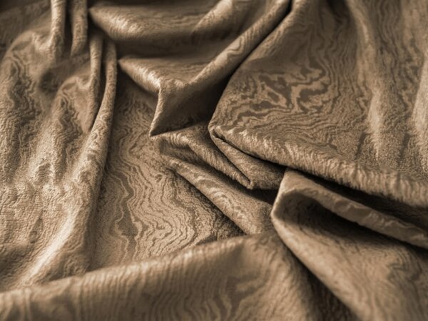 Zaciemniająca zasłona DUNES VELVET 140x250 cm, beżowo-brązowa Zawieszanie: Metalowe pierścienie