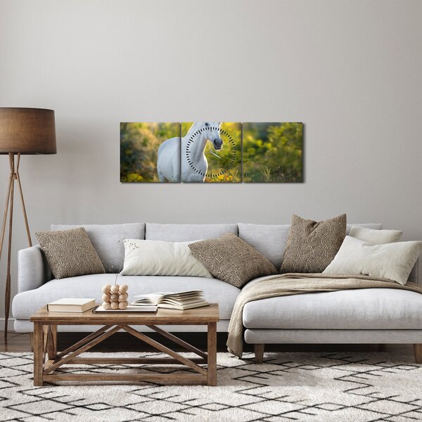 Obraz białego konia na łące (z zegarem) (90x30 cm)