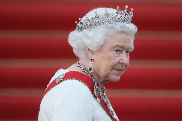 Fotografia Queen Elizabeth Ii Visits Berlin, Sean Gallup