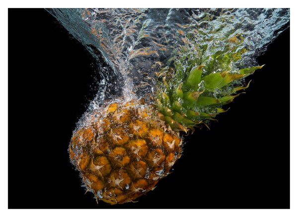 Obraz na szkle - ananas w wodzie (70x50 cm)