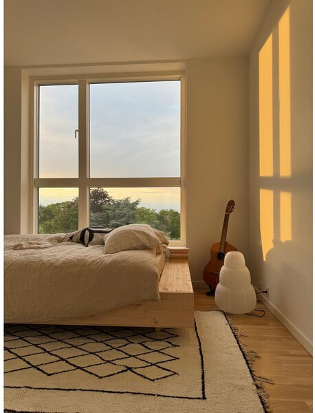 Łóżko dwuosobowe z litego drewna sosnowego ze stelażem 160x200 cm Merge – Karup Design