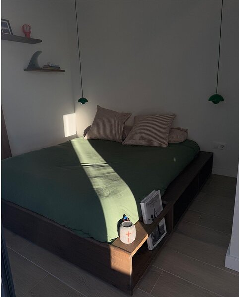 Brązowe łóżko dwuosobowe z drewna sosnowego ze stelażem 160x200 cm Ziggy – Karup Design
