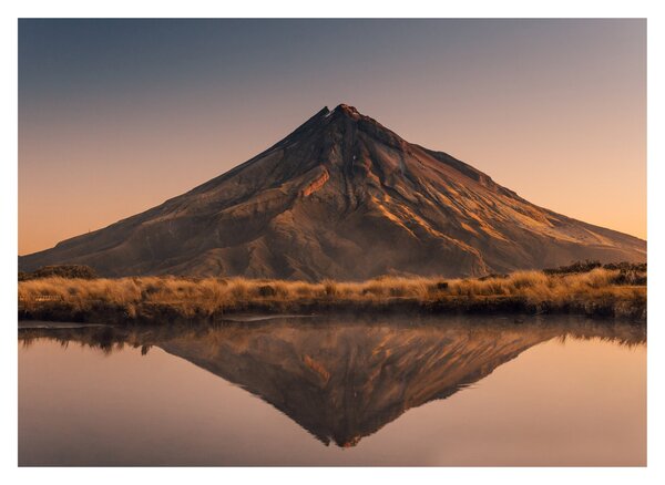 Obraz na szkle odbicia góry Taranaki, Nowa Zelandia (70x50 cm)